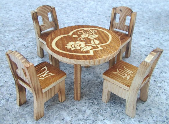 Miniature table with chairs set